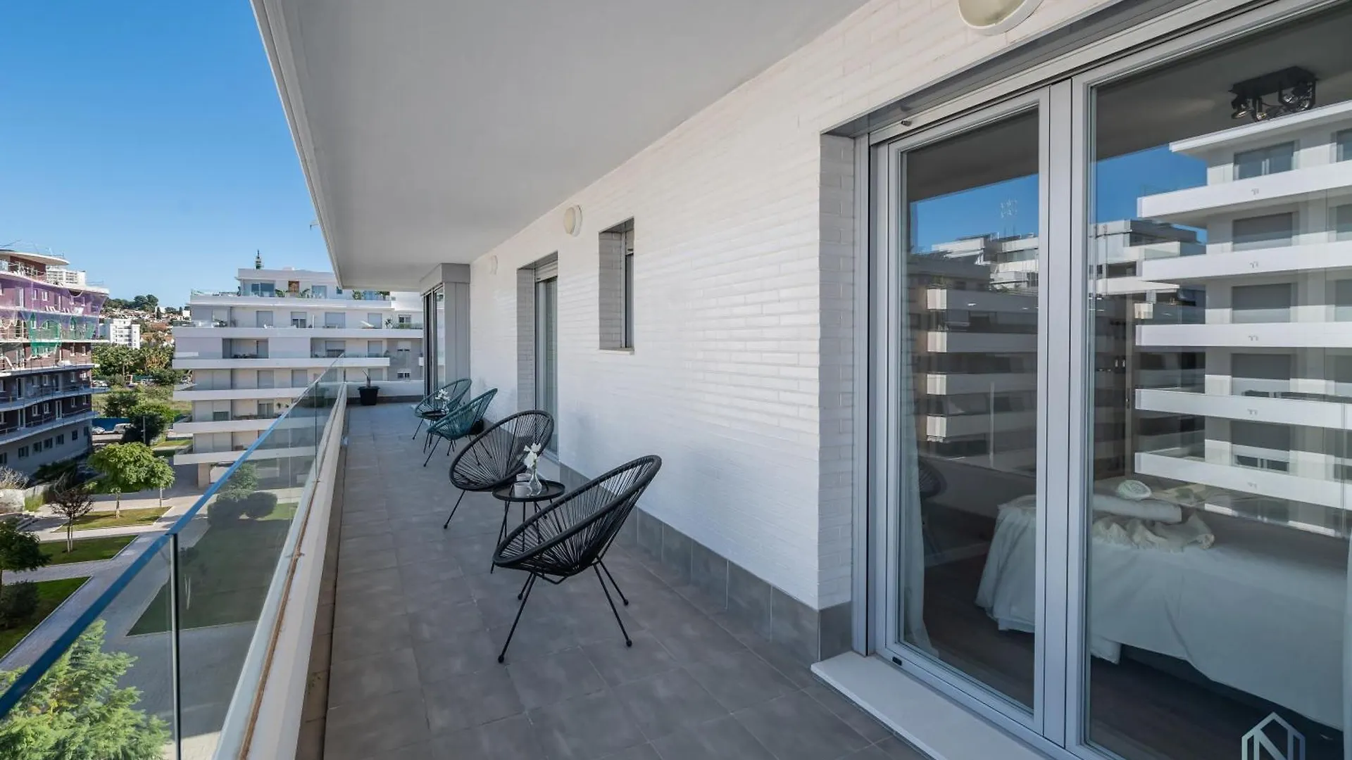 Newly Built 3 Bdrm Modern Apt W Gym, Pool, & Views Marbella 0*,