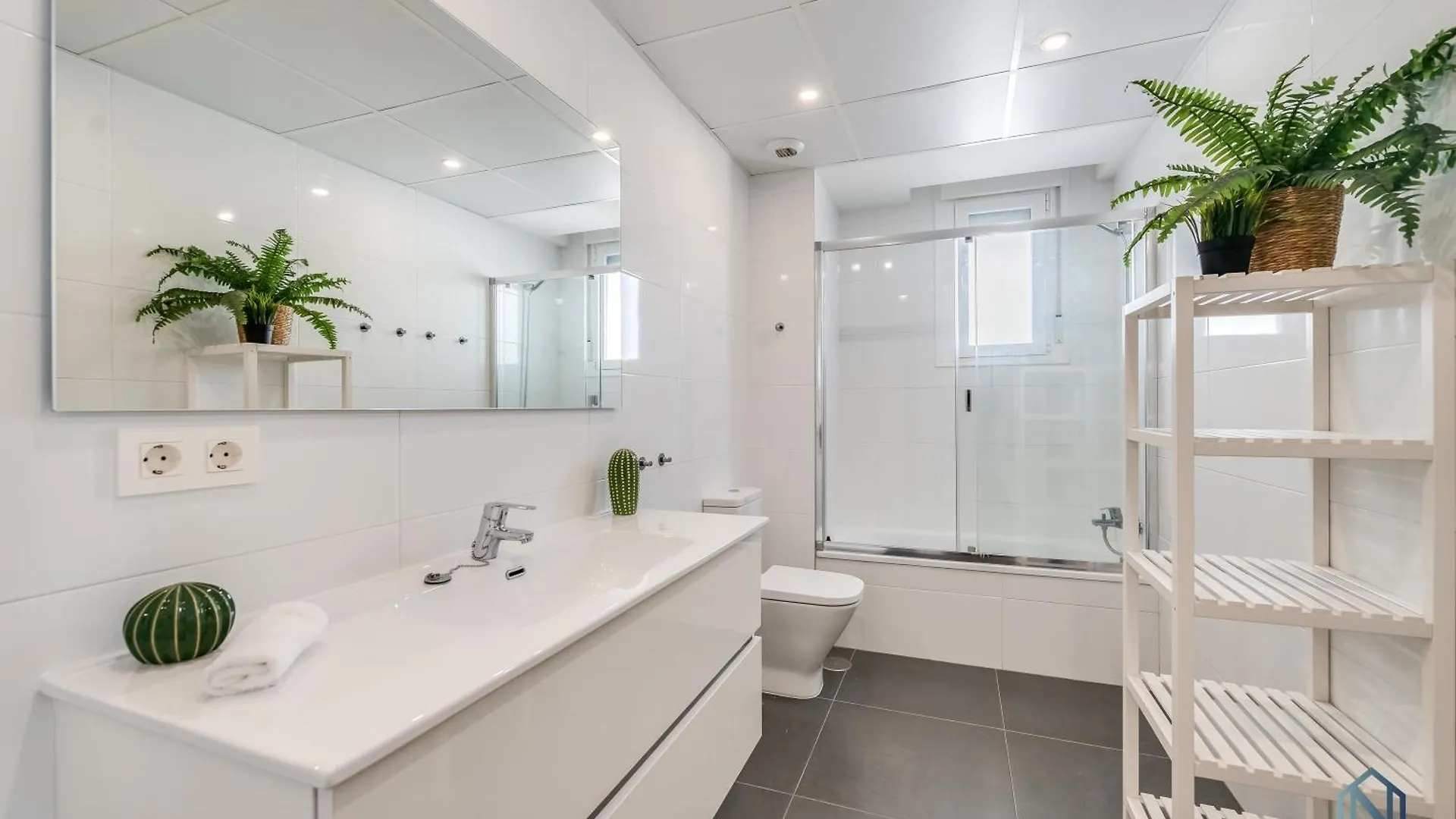 Apartment Newly Built 3 Bdrm Modern Apt W Gym, Pool, & Views Marbella Spain