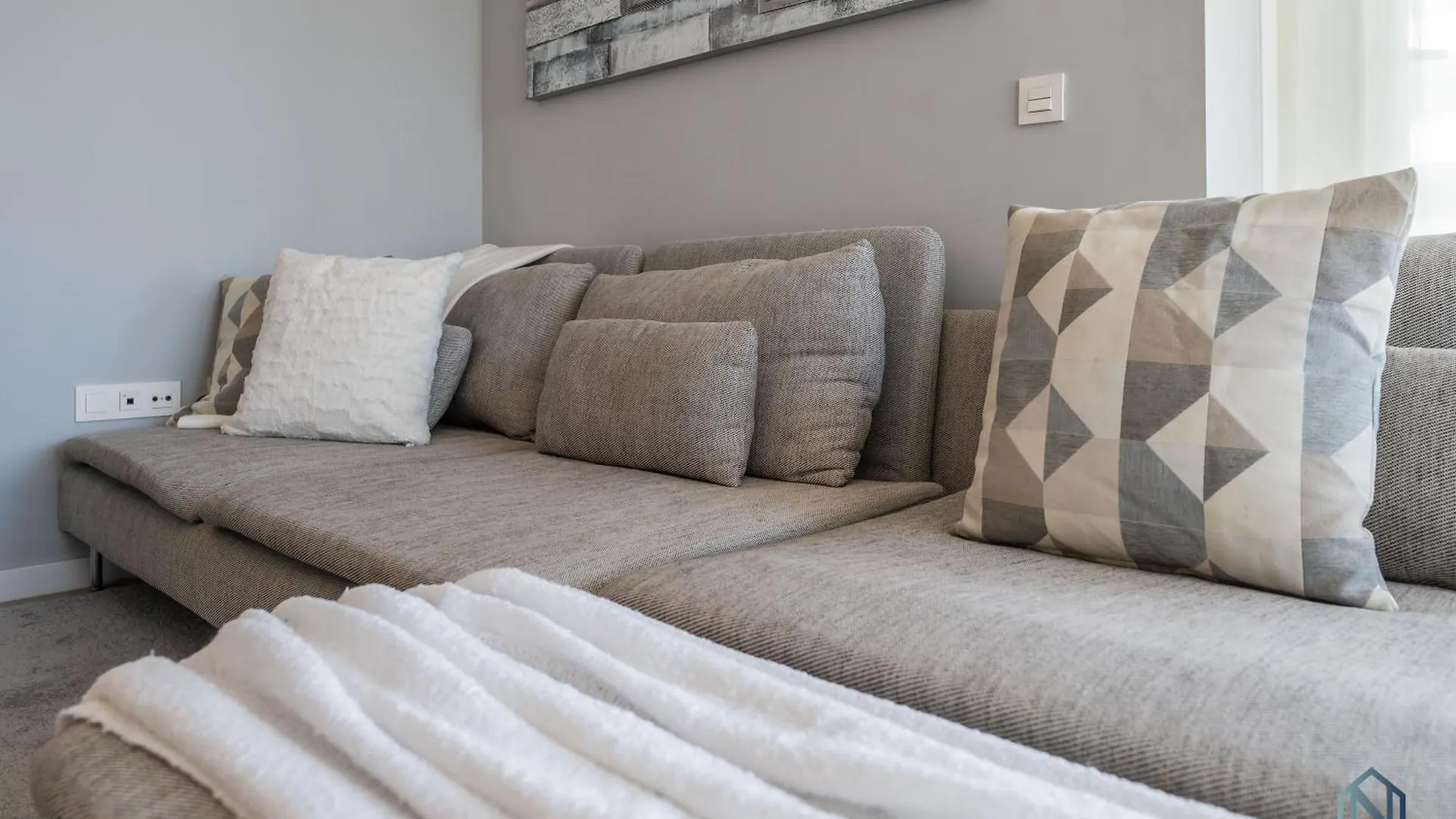 Apartment Newly Built 3 Bdrm Modern Apt W Gym, Pool, & Views Marbella