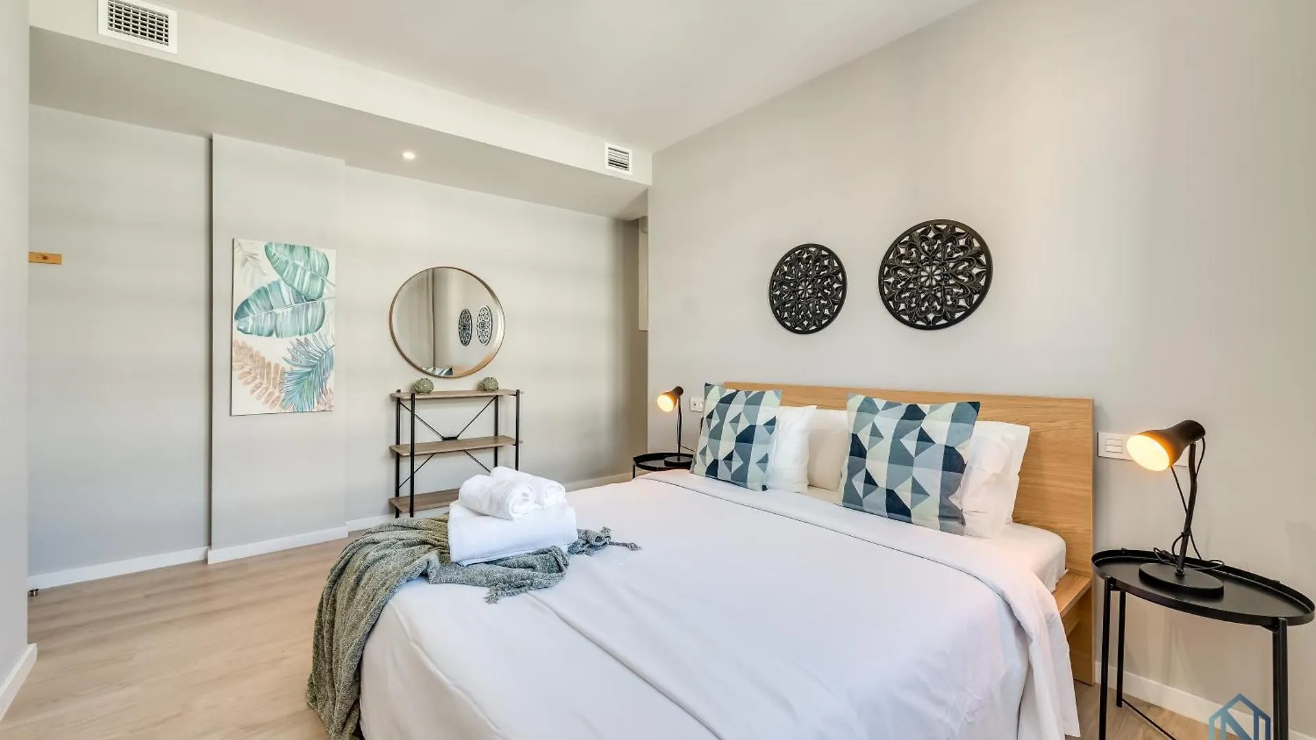 Apartment Newly Built 3 Bdrm Modern Apt W Gym, Pool, & Views Marbella